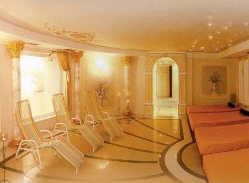 Kronplatz-Resort Berghotel Zirm - Photo5