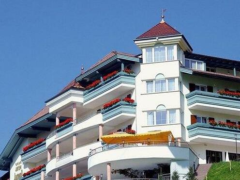 Kronplatz-Resort Hotel Kristall - Photo2