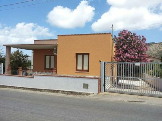 Angelo Holiday Home - Photo2