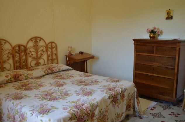  Photo 4
