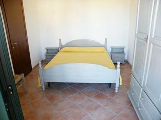  Photo 2