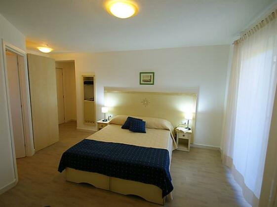  Photo 1