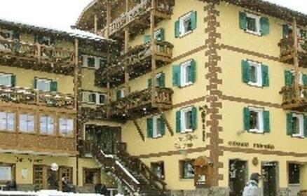 Hotel Alpino Varena