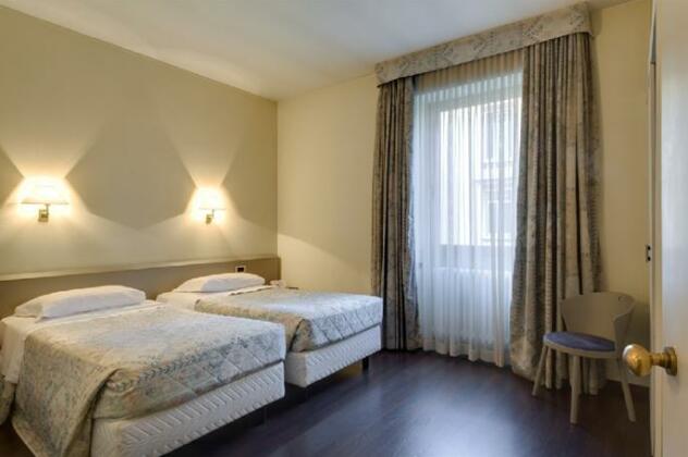 City Hotel Varese - Photo2