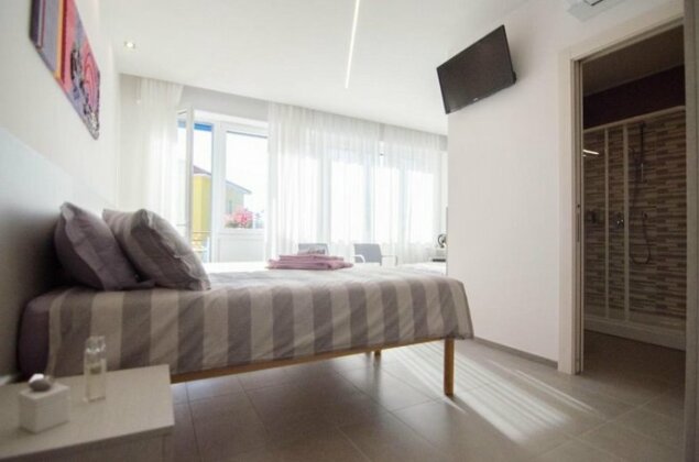 Varese Comfort Room - Photo3
