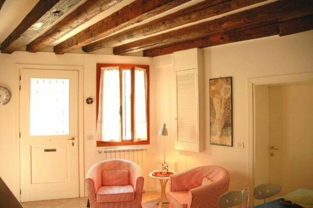 1410 Castello - Photo2