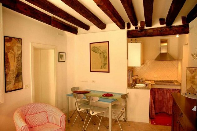 1410 Castello - Photo4