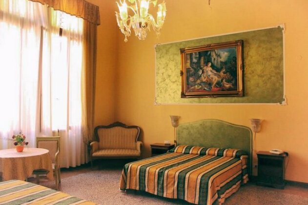 Al Palazzo Lion Morosini - Photo3