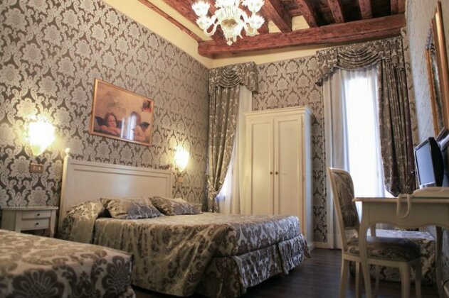 Bridge Hotel Venice - Photo2