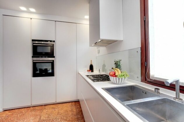 Ca' Giorgia Venice Apartment With Balcony - Photo5