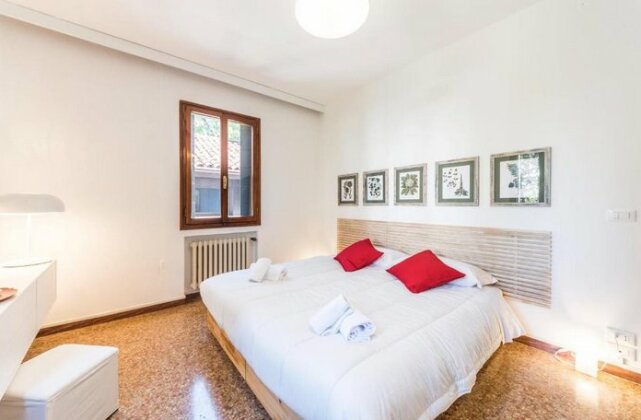 Ca' Roberta Santa Croce Venice - Photo2