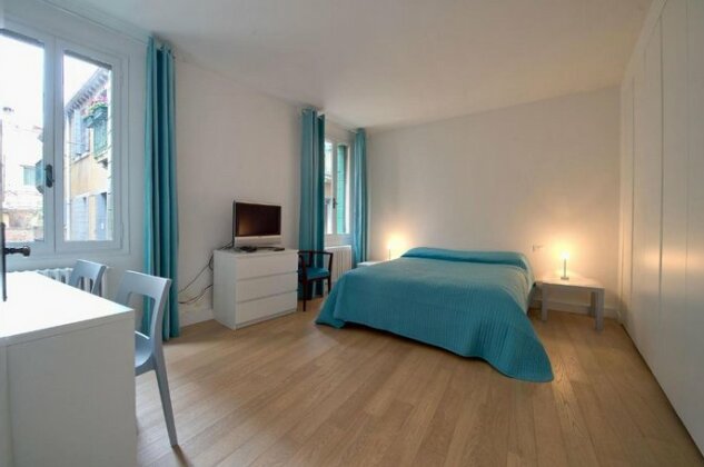 Calle Modena - Photo3