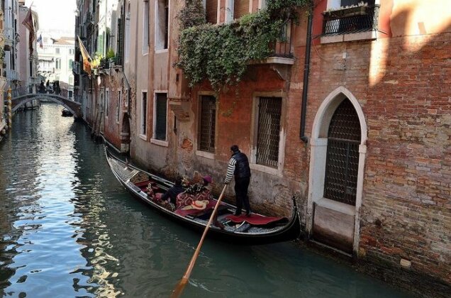 Charming Venice Apartments - Photo2