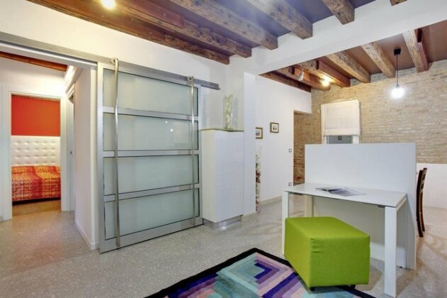 Double Arch Apartments Deluxe - Photo3