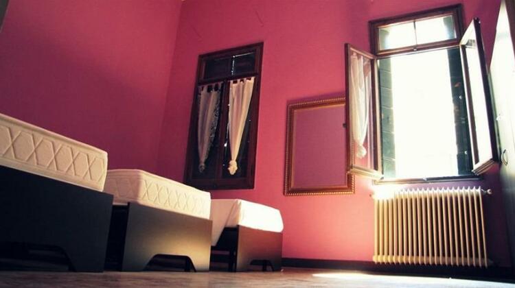 Emeralds Guesthouse - Photo3