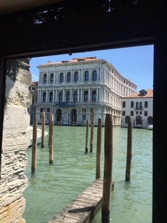 Grand Canal Rialto Palace Lift - Photo3