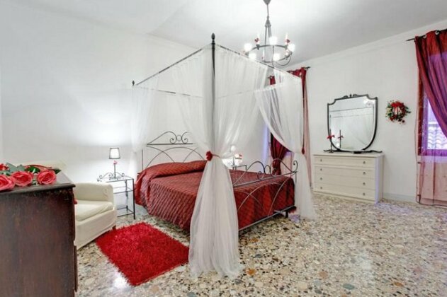 Grimaldi Apartments San Marco & Castello - Photo2