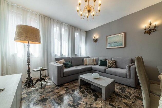 GuestFriendly S02 - Heart of Venice Home - Photo2