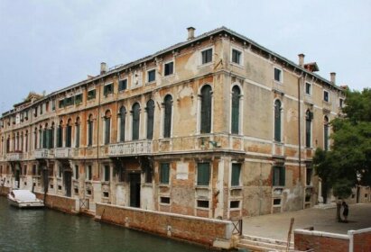 Historical Center Apartment Venice