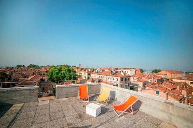 Hostel Biennale - Photo3