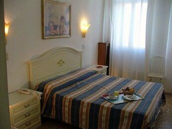 Hotel Airone Venice - Photo3