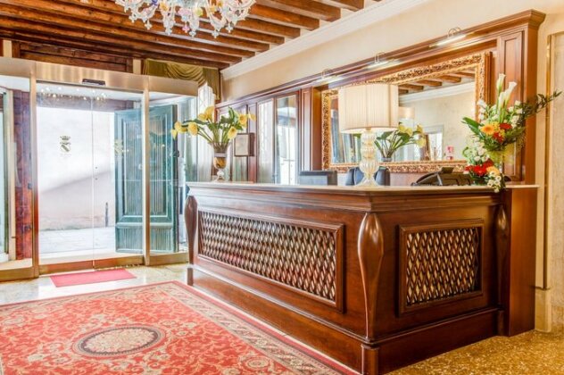 Hotel Al Duca Di Venezia - Photo4