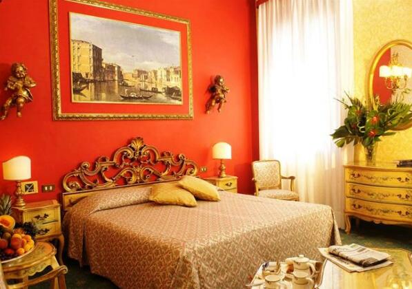 Hotel Amadeus Venice