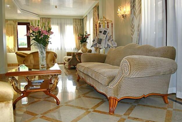Hotel Carlton Capri - Photo5