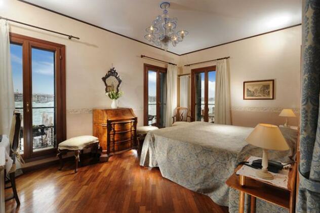 Hotel La Calcina Venice - Photo3
