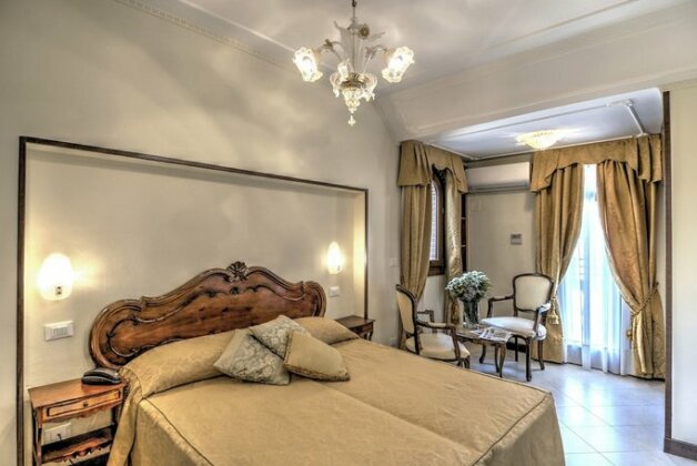 Hotel Scandinavia Venice - Photo5