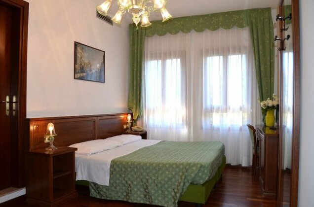 Hotel Villa Cipro - Photo3