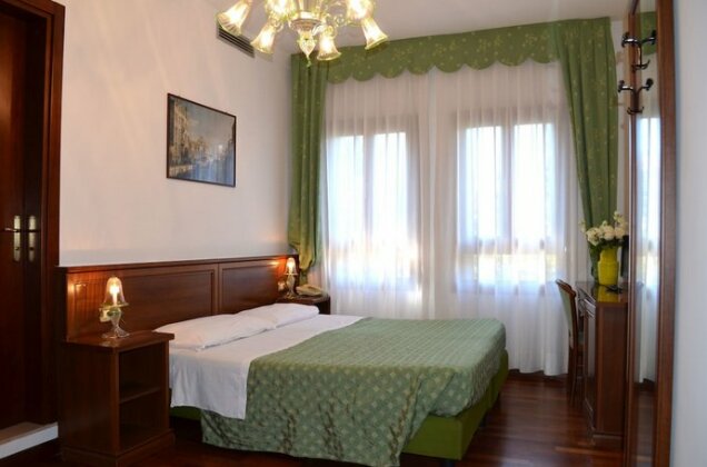Hotel Villa Cipro - Photo3