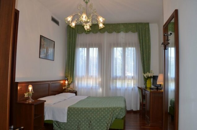 Hotel Villa Cipro - Photo4