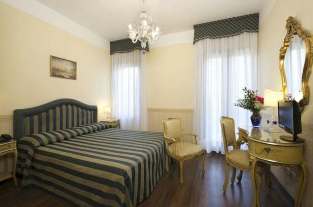 Hotel Villa Edera Venice - Photo4