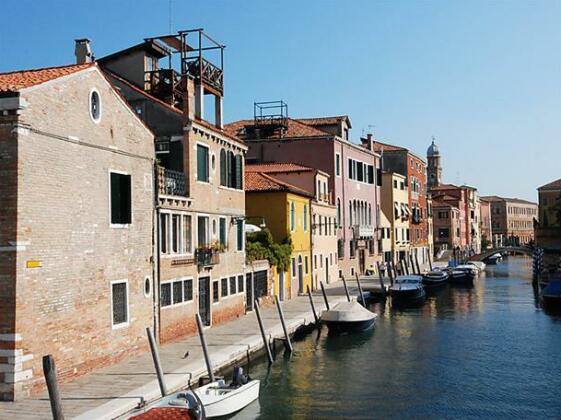 Interhome - Campo San Trovaso Dorsoduro Venice Venetian Lagoon - Photo3