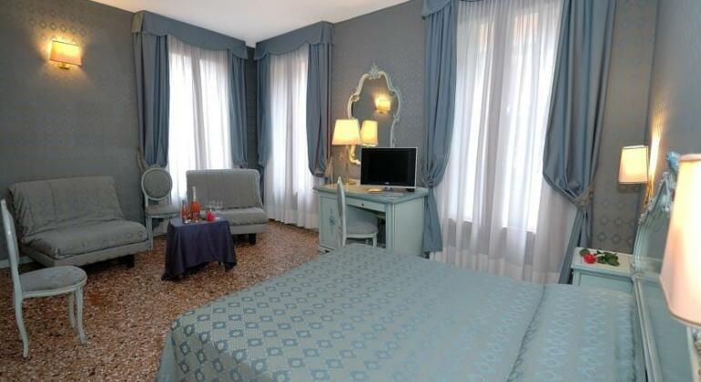 Locanda Antica Venezia - Photo3