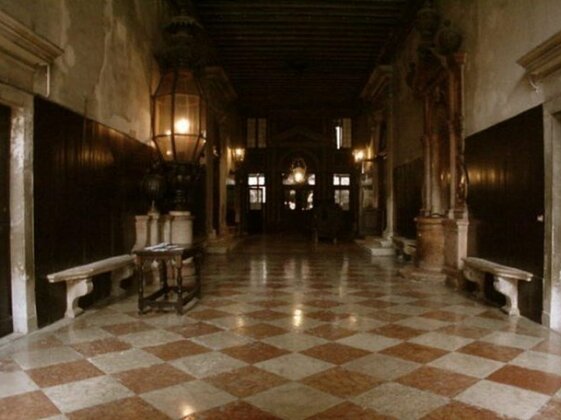 Luxurious Palace in Venice - Photo2