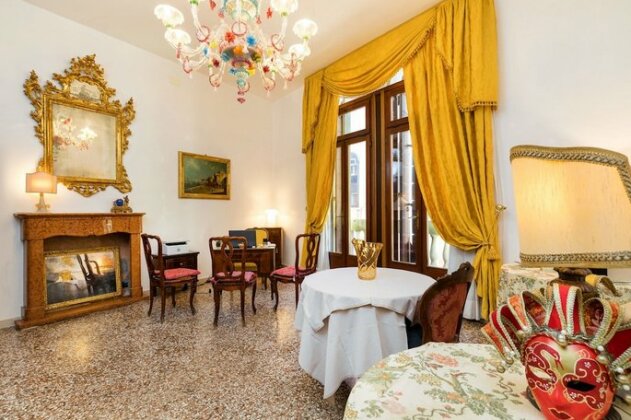Luxury Venetian Rooms - Photo4
