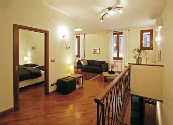 Sarai Apartments - Photo2