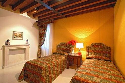 Sarai Apartments - Photo3