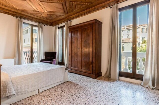 Sartor Apartment Canal View - Photo3