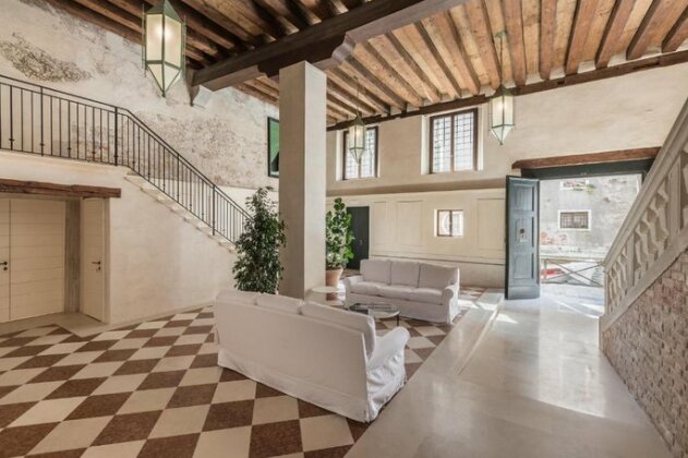 Scaleter Venetian Design Apartment - Photo4