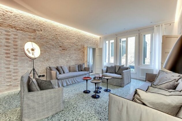 Stunning Modern Apartment In The Heart Of Venice - Photo2