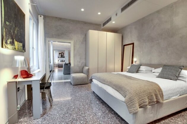 Stunning Modern Apartment In The Heart Of Venice - Photo3