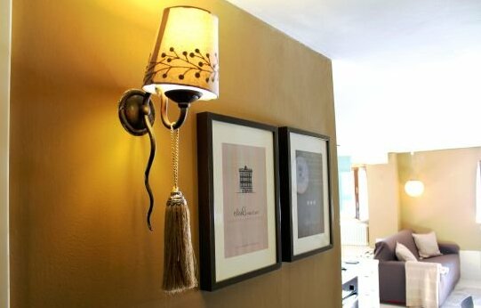 The Charm Suites - Photo5