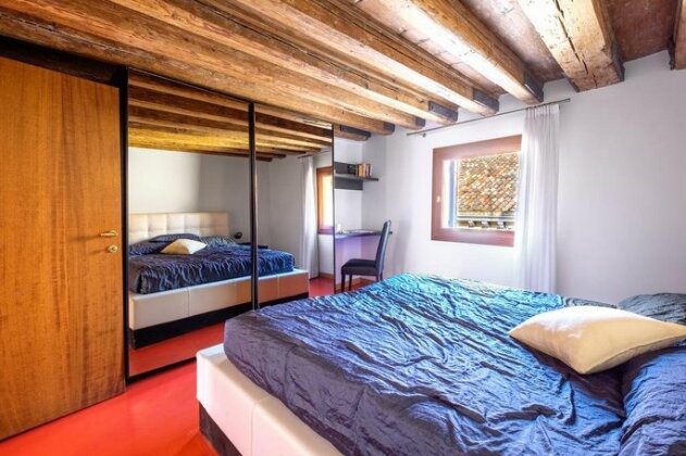 The Lion's House APT4 - Photo4