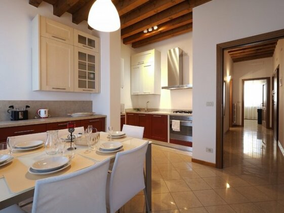 Venetian Style 1 - Photo2