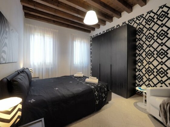 Venetian Style 3 - Photo2