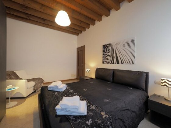 Venetian Style 3 - Photo3