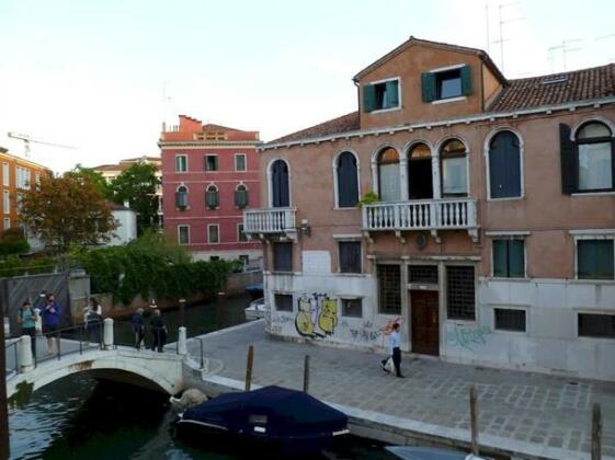 VeniceIn Apartments - Photo2